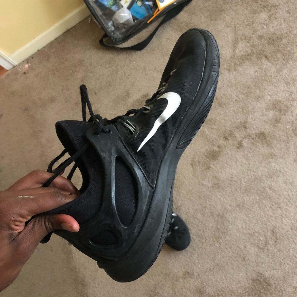 Shoes - Picture 4 of 4